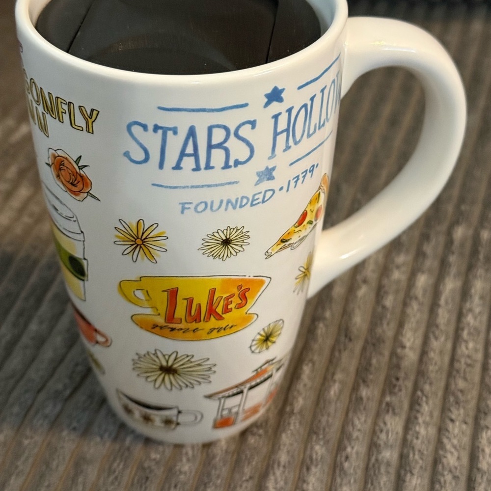 Silver Buffalo x Gilmore Girls - 16 oz Traveling Mug with Lid - Picture 7 of 9